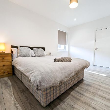 Cozy Central Apartments - With Private Kitchens & Bathrooms Portsmouth Ngoại thất bức ảnh