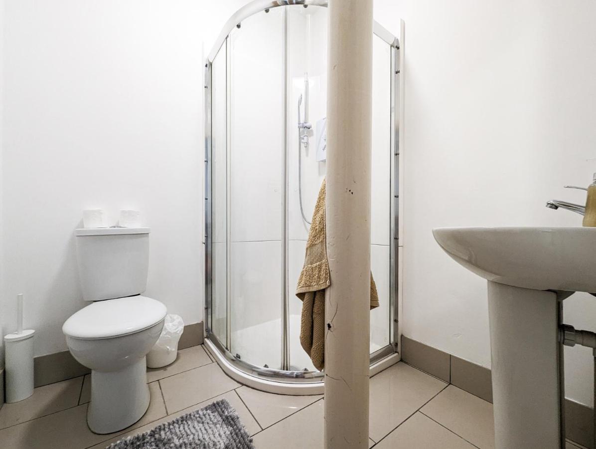 Cozy Central Apartments - With Private Kitchens & Bathrooms Portsmouth Ngoại thất bức ảnh